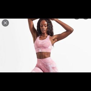 Buff bunny pink quartz collection Rosa v2 sports bra, size large, worn once.